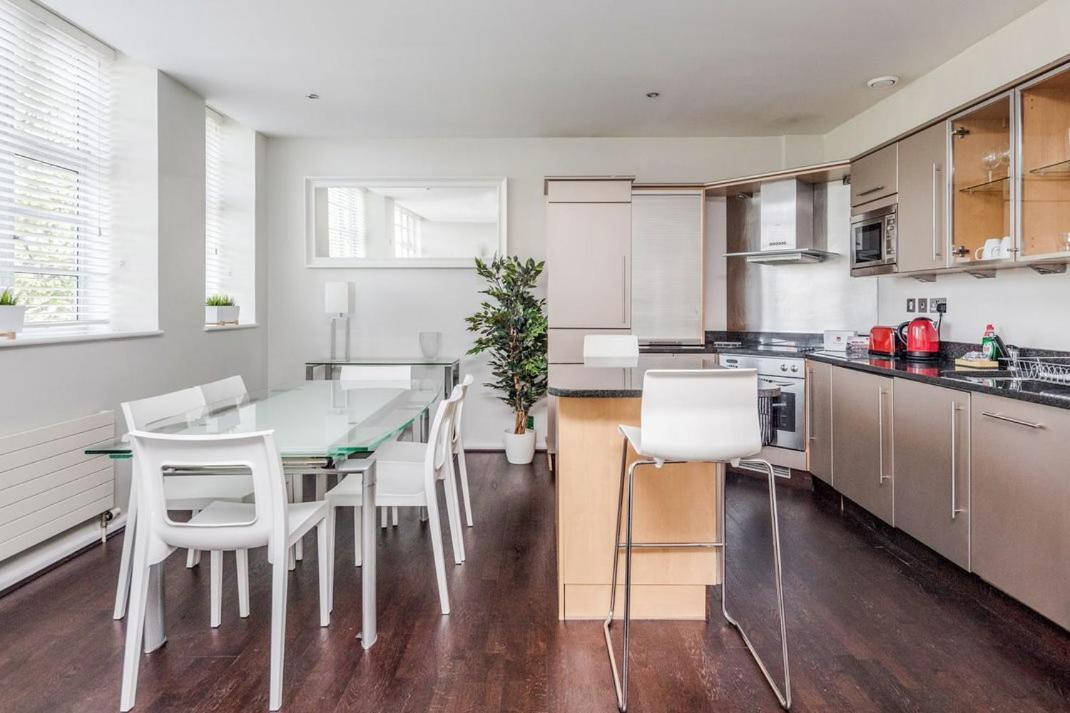 Roomspace Serviced Apartments - Princes House Brighton ภายนอก รูปภาพ